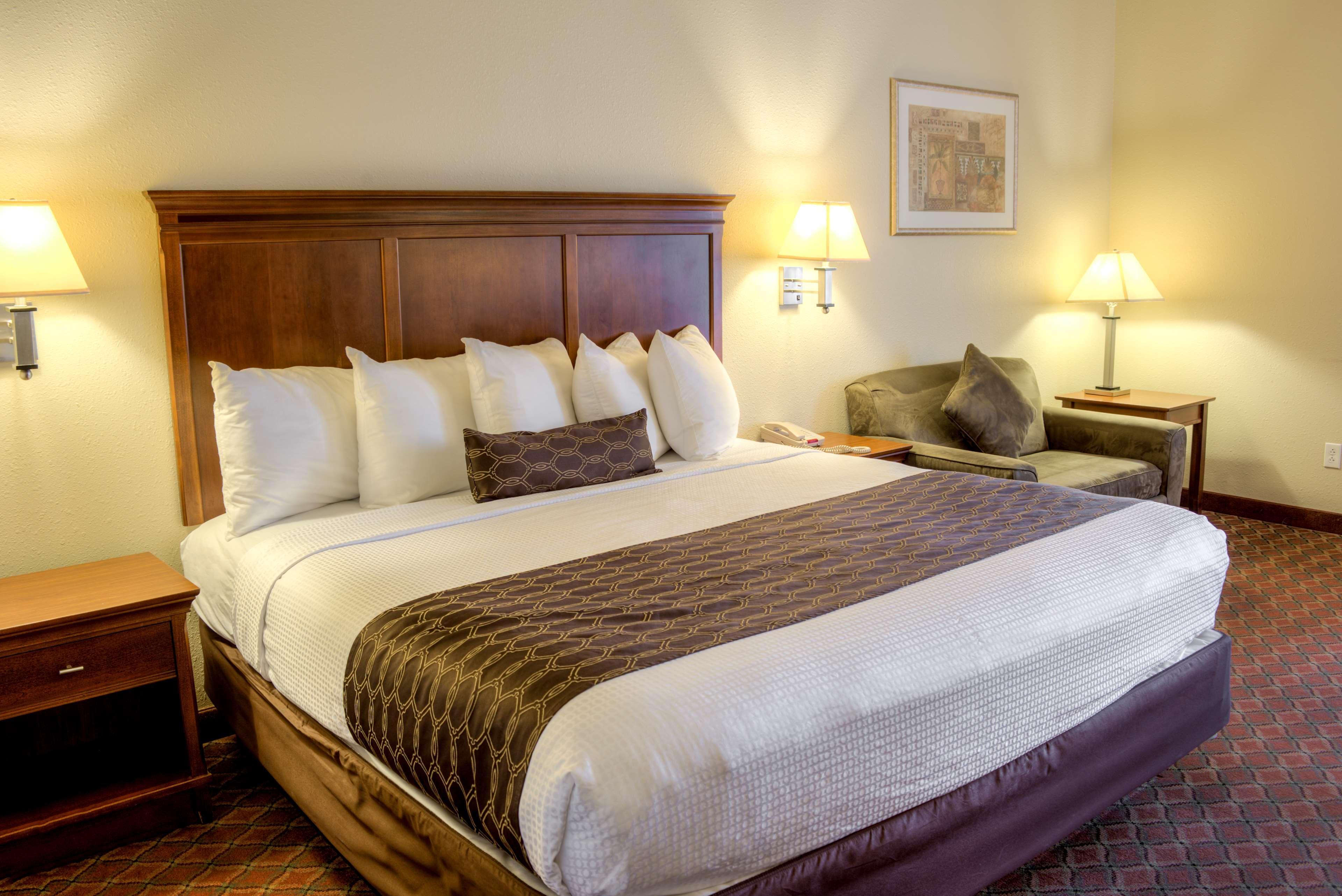 Best Western Plus Midamerica Hotel Mascoutah エクステリア 写真