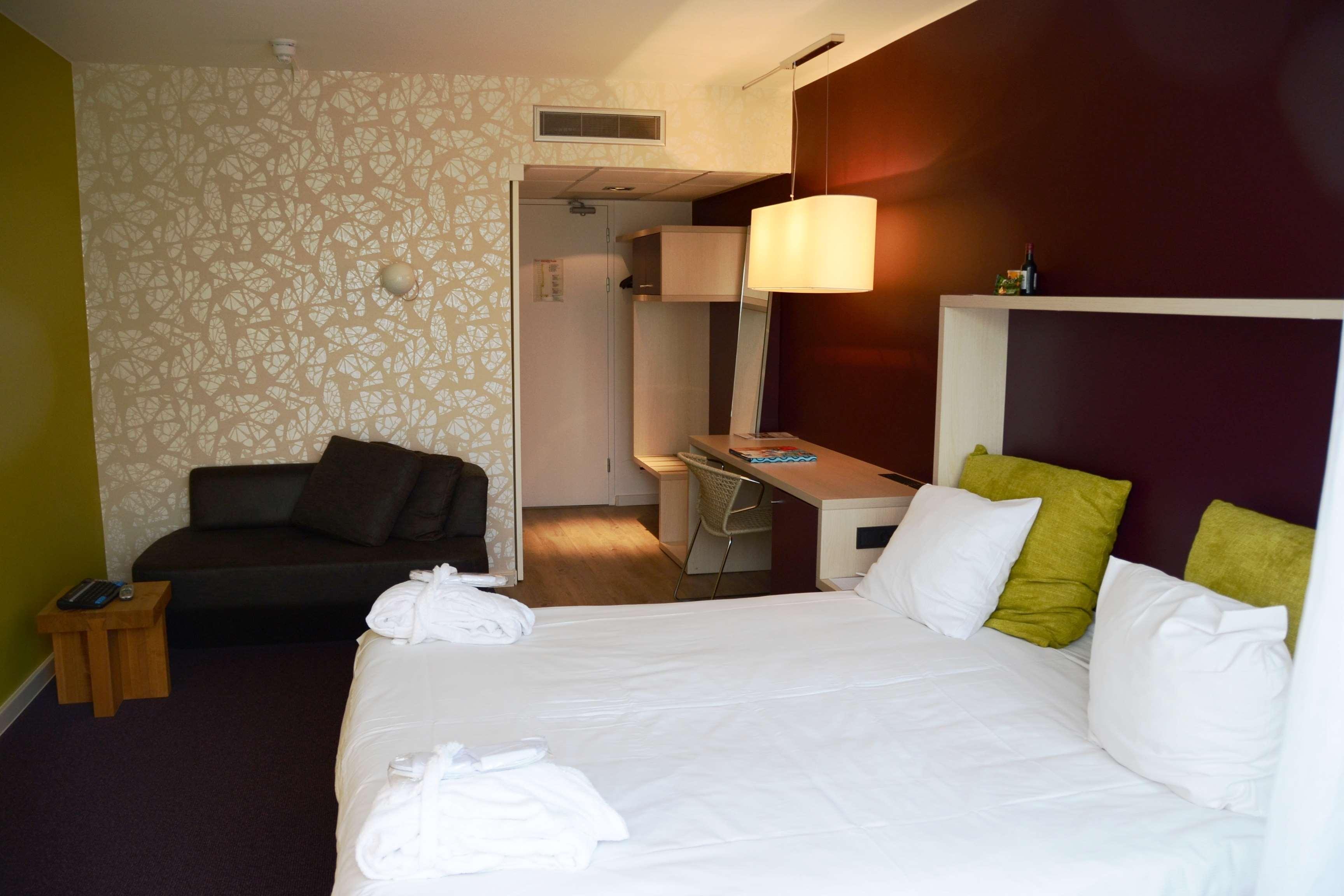 Best Western Plus Midamerica Hotel Mascoutah エクステリア 写真