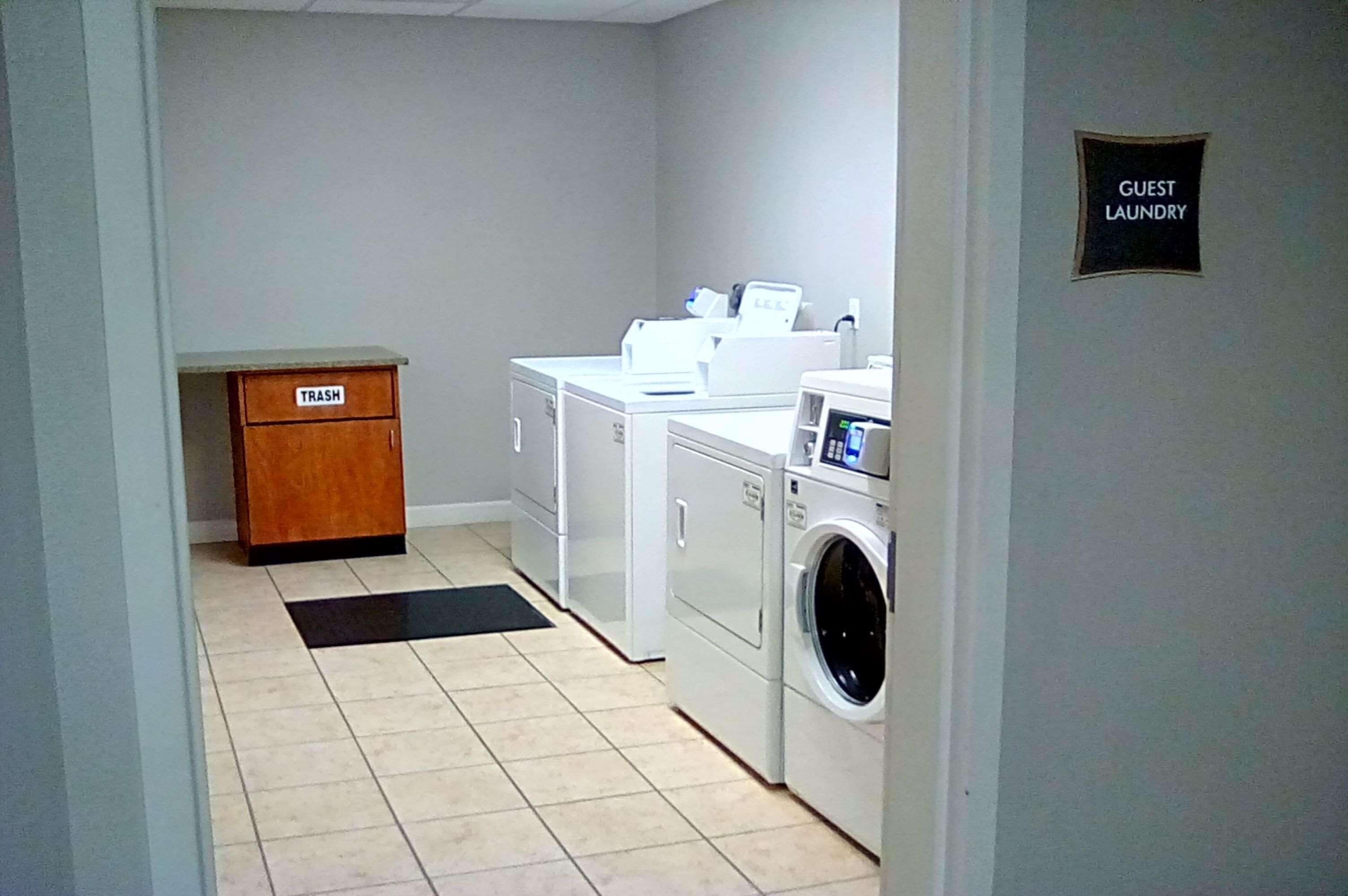 Best Western Plus Midamerica Hotel Mascoutah エクステリア 写真