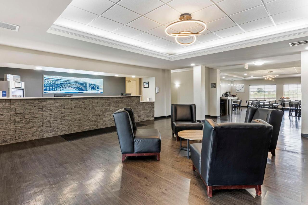 Best Western Plus Midamerica Hotel Mascoutah エクステリア 写真