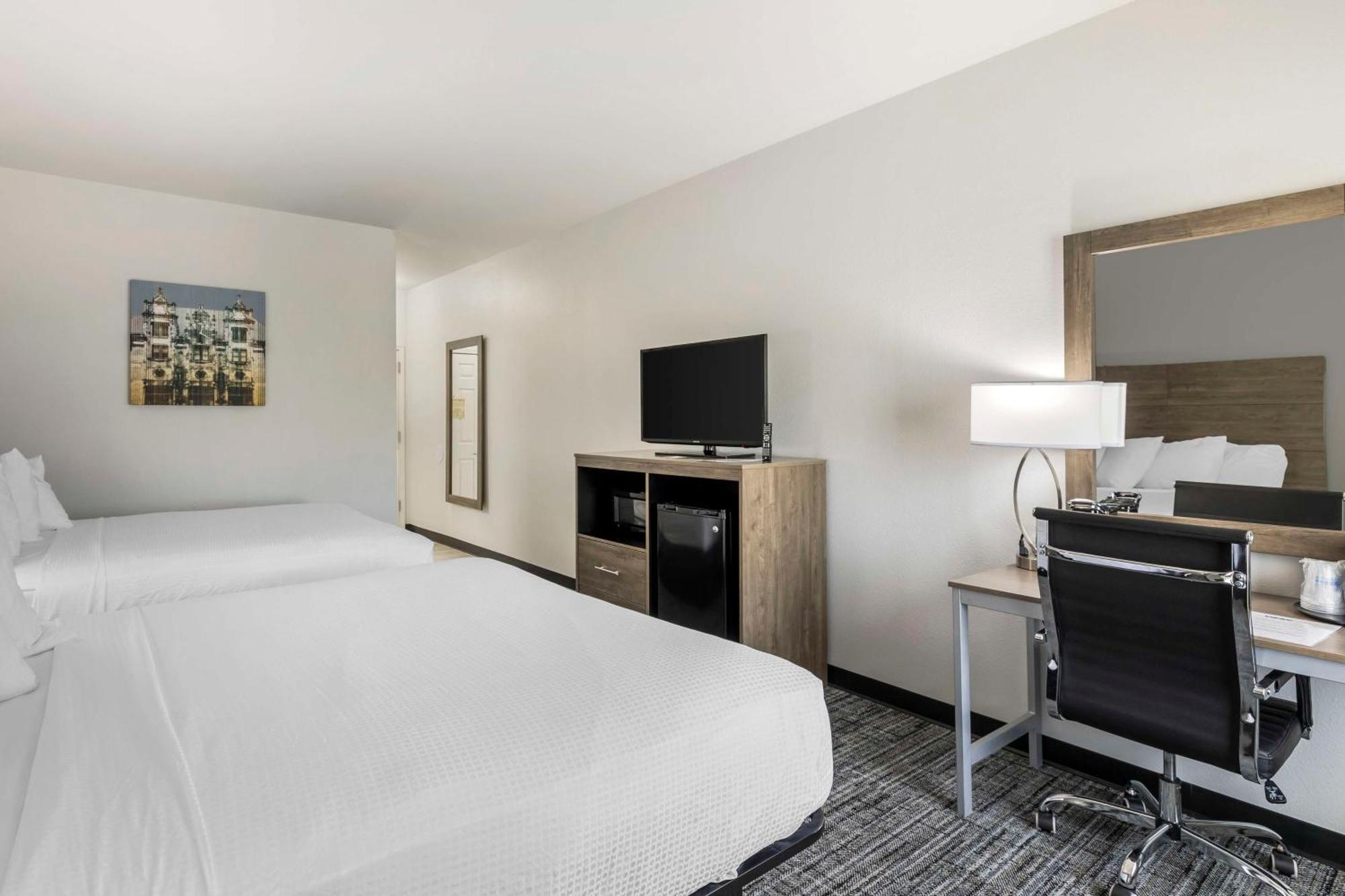 Best Western Plus Midamerica Hotel Mascoutah エクステリア 写真