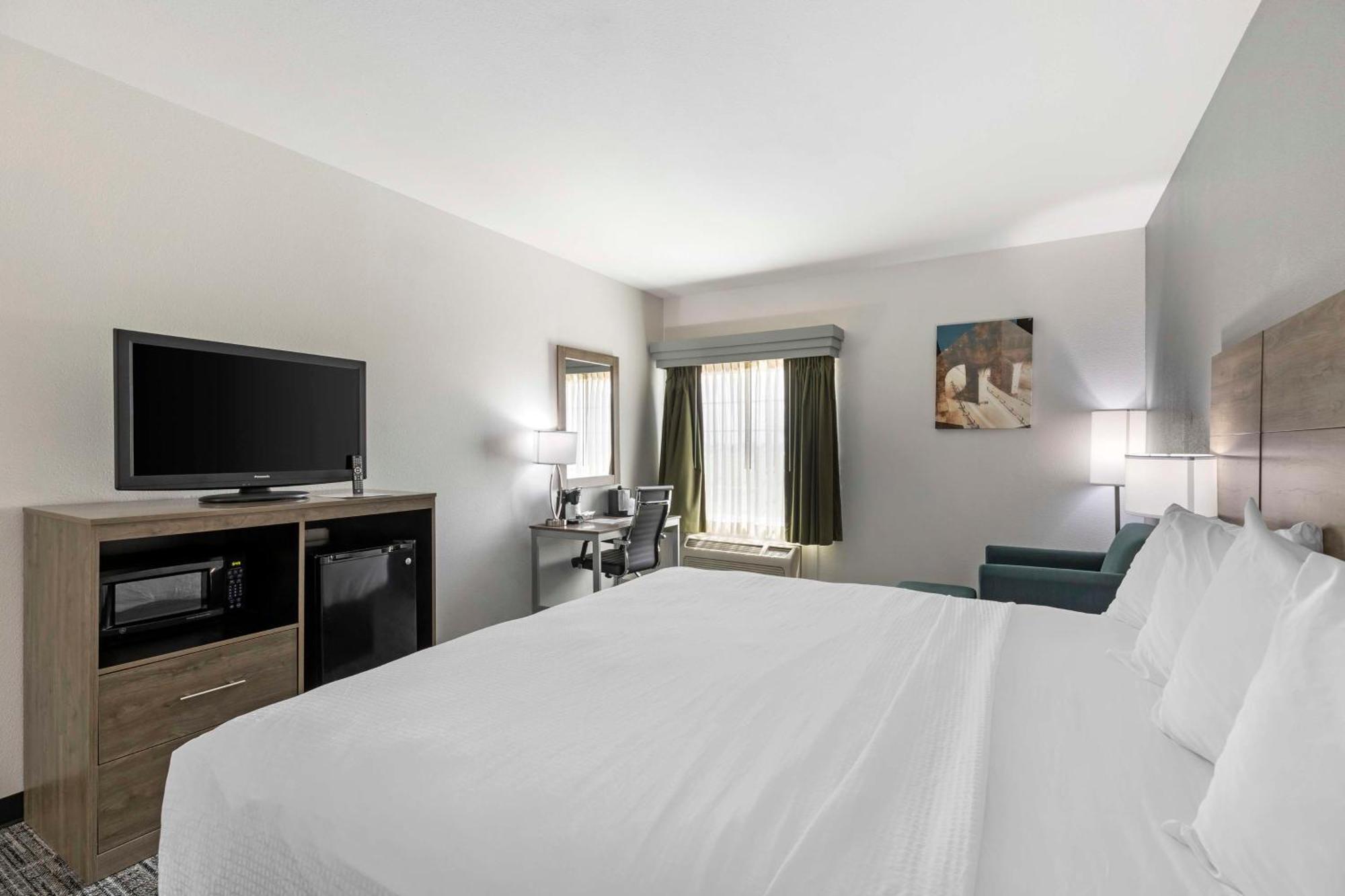 Best Western Plus Midamerica Hotel Mascoutah エクステリア 写真