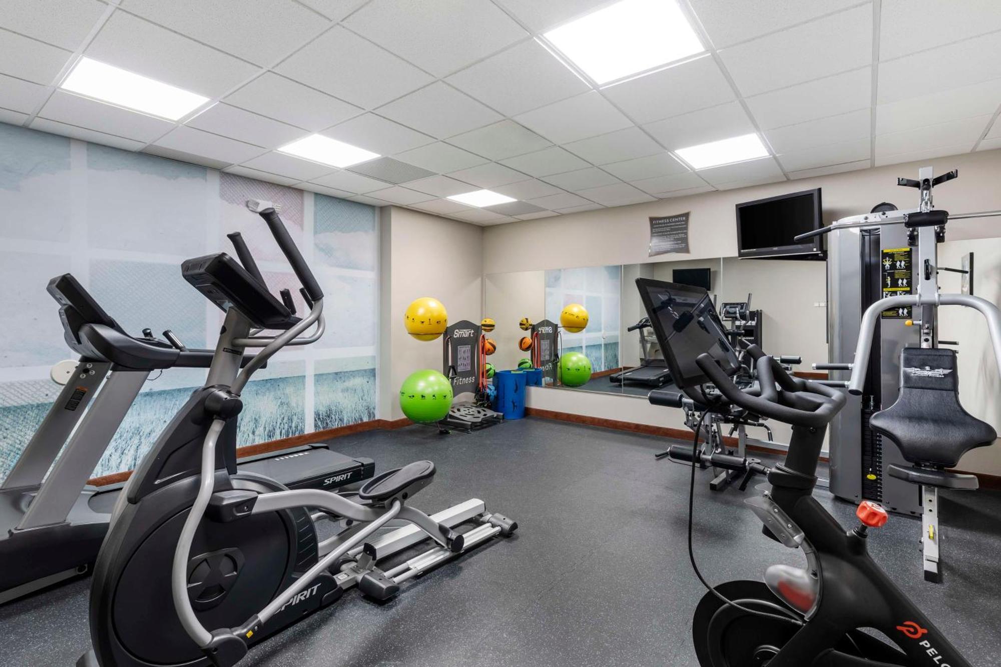 Best Western Plus Midamerica Hotel Mascoutah エクステリア 写真